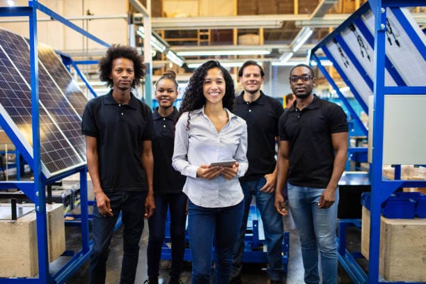 un groupe d'individu, retail et rse