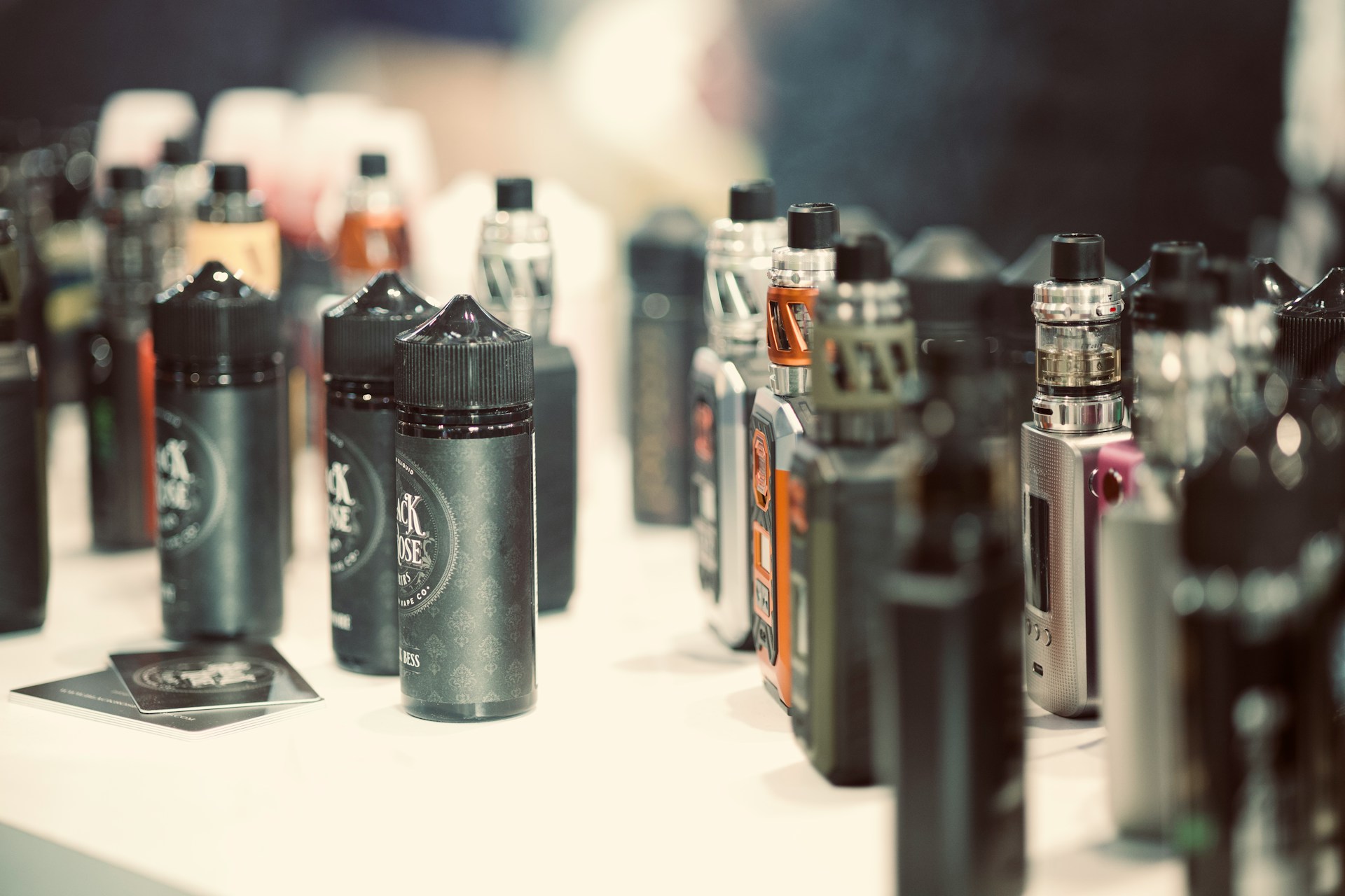 e-cigarettes sur un presentoir