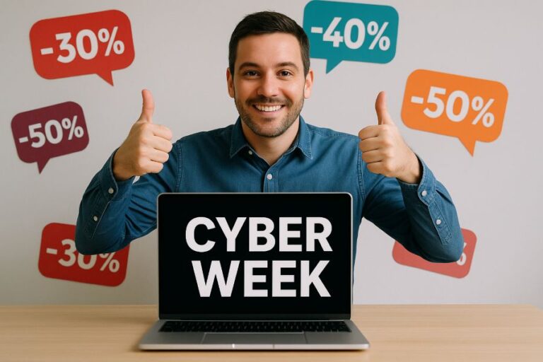 homme souriant devant son ordinateur qui indique la cyber week